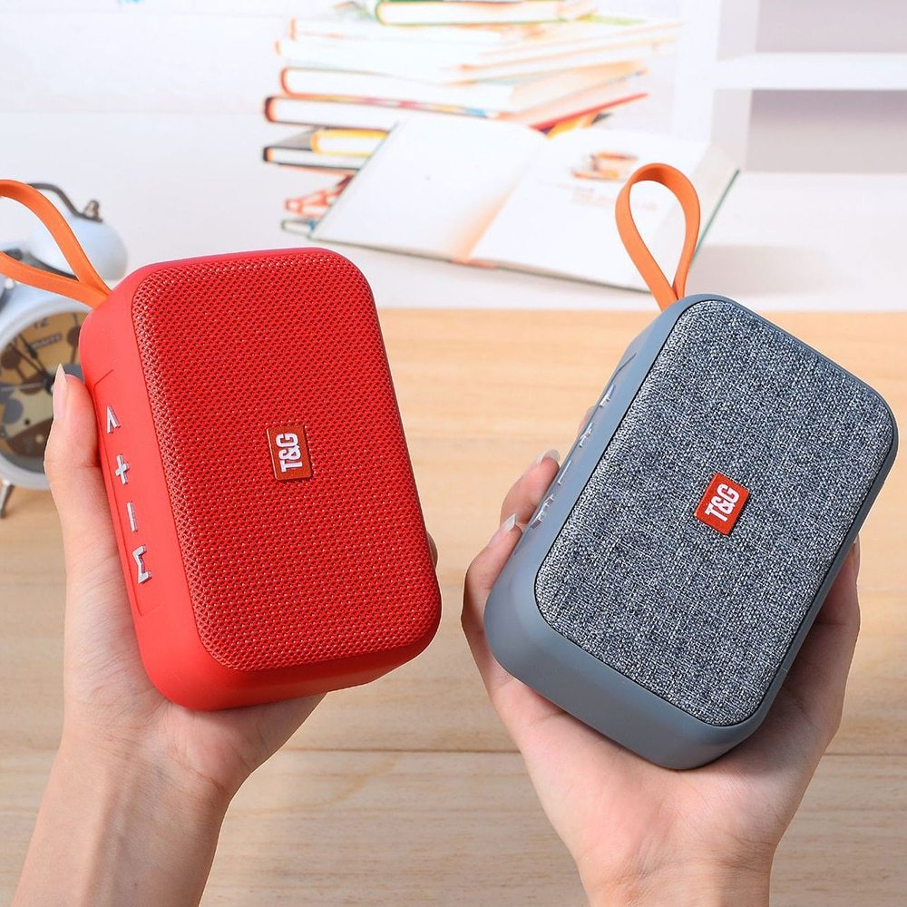 Supporto Per Telefono Con Altoparlante Bluetooth E Luce LED Supporto Per Telefono Con Altoparlante Bluetooth E Luce LED